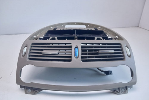 Grila ventilație centrala 2118300054 Mercedes-Benz E-Class W211 [2002 - 2006]