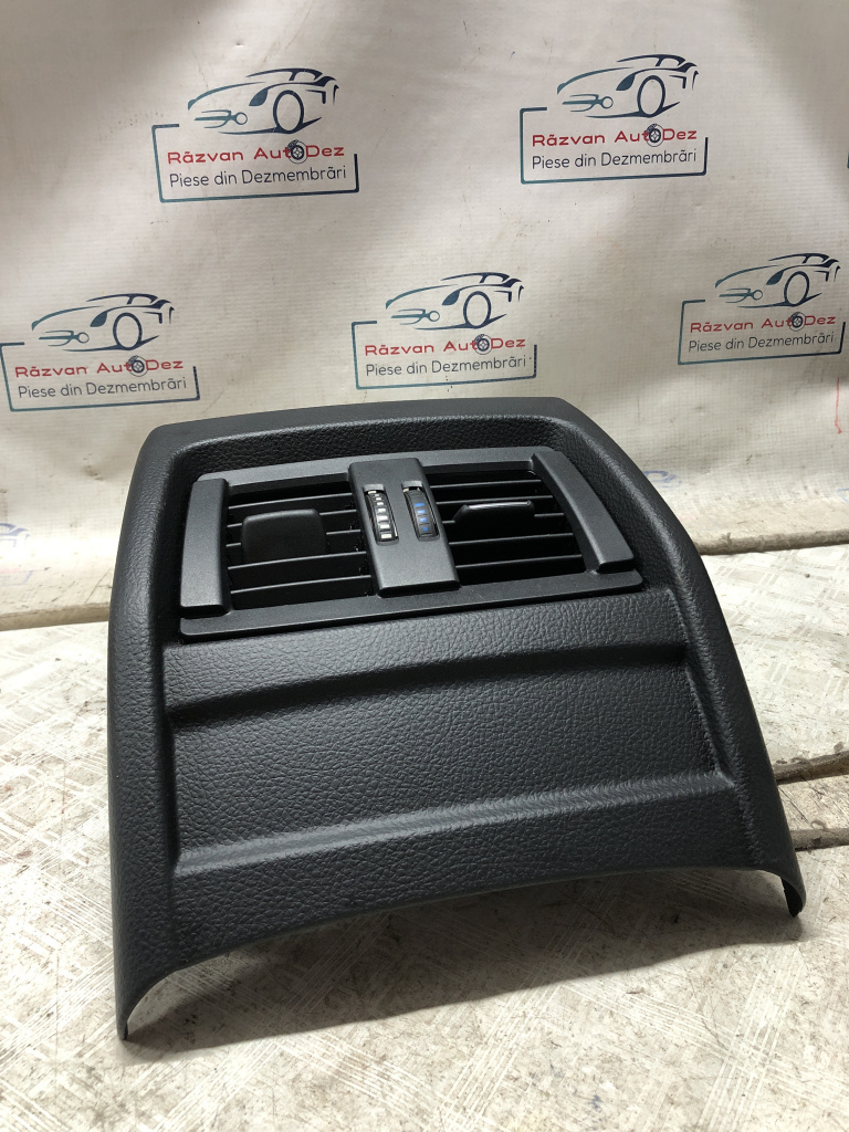 Grila ventilație cotiera BMW Seria 3 GT F34 2.0 Benzina 2015, 08191001