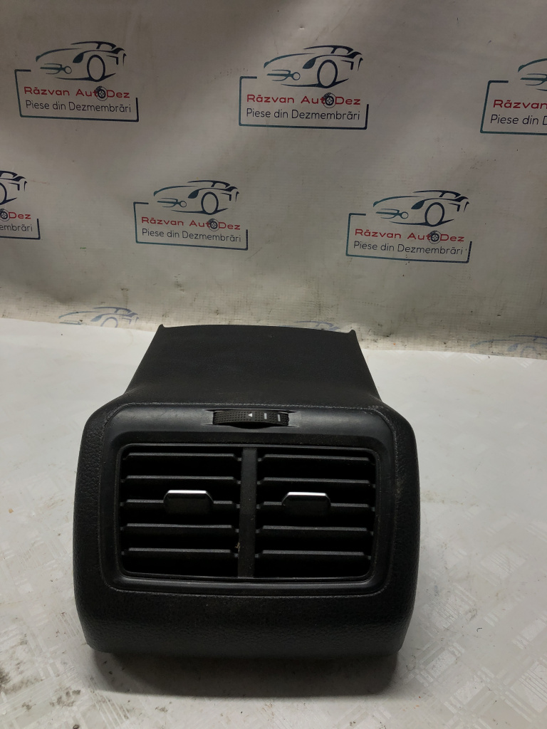 Grila ventilație cotiera Volkswagen Golf 7 1.6 Motorina 2017, -