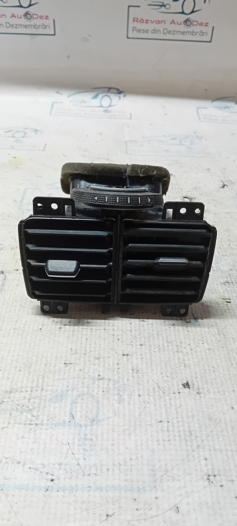 Grila ventilație cotiera Volkswagen Golf 7 2015