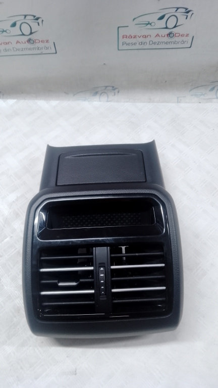 Grila ventilație cotiera Volkswagen Passat B8 2.0 Motorina 2016, 3G0857100H