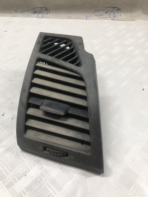 Grila ventilație dreapta BMW Seria 1 - Motorina 2007, 7059188 / COUPE