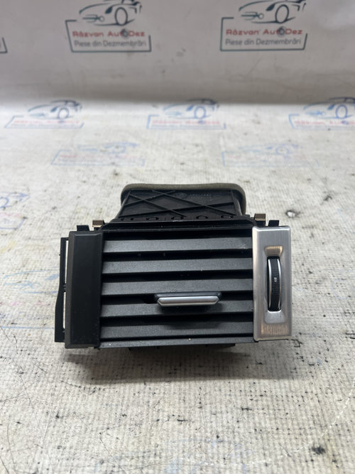 Grila ventilație dreapta Land Rover Range Rover Evoque 2.2 Motorina 2014, CU PRINDERE RUPTĂ