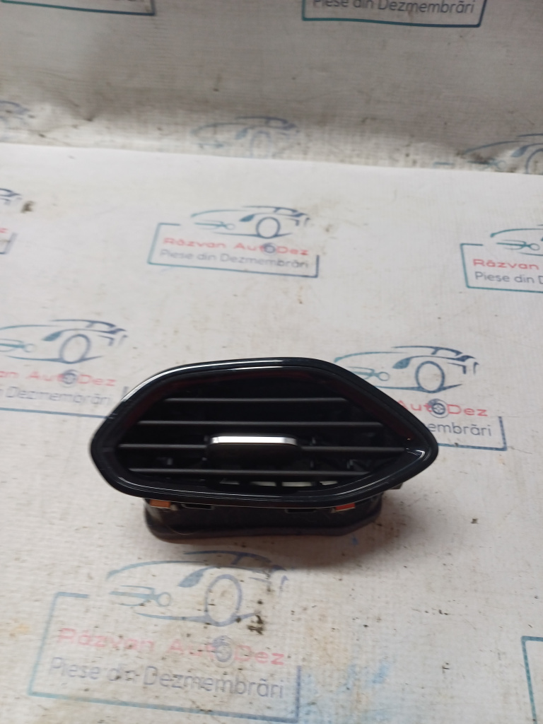 Grila ventilație dreapta Opel Crossland X 1.2 Benzina 2018, 13461689
