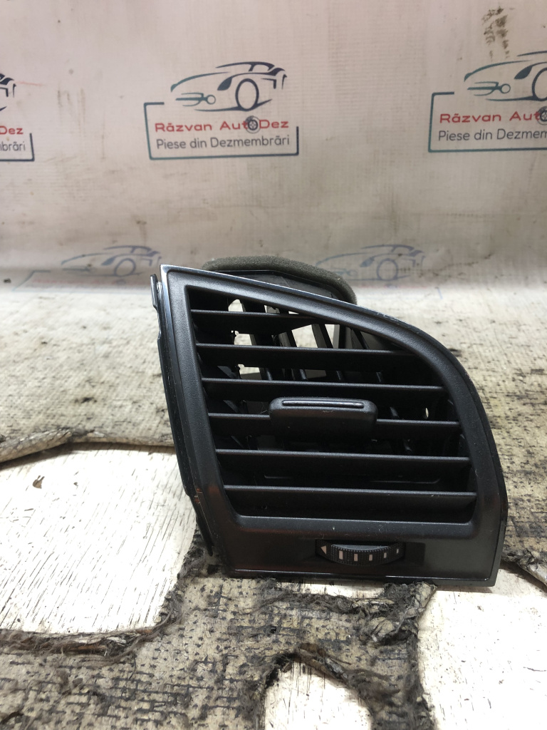 Grila ventilație dreapta Skoda Fabia 3 1.0 Benzina 2015
