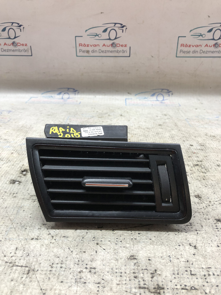 Grila ventilație dreapta Skoda RAPID 1.4 Motorina 2015, 5JA819702A