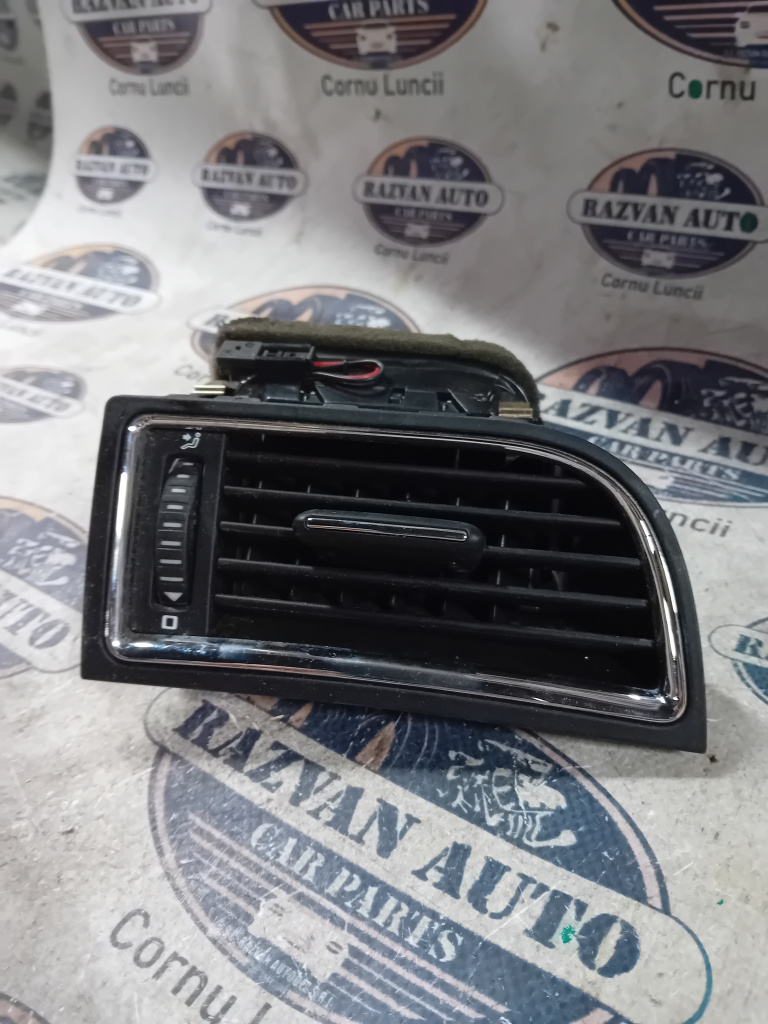 Grila ventilație dreapta Skoda Superb 2 2012