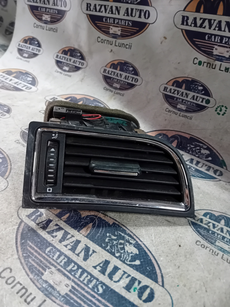 Grila ventilație dreapta Skoda Superb 2 2012