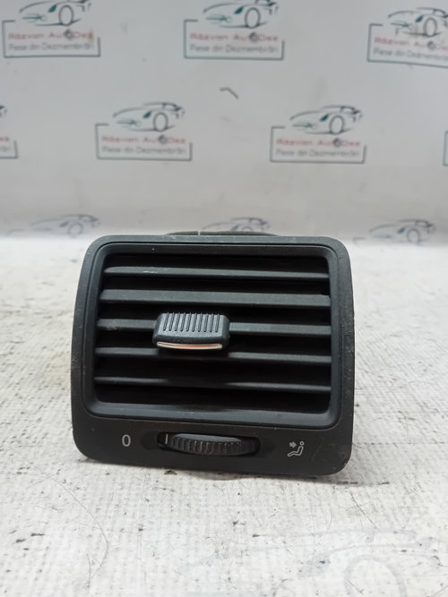 Grila ventilație dreapta Volkswagen Jetta 2011