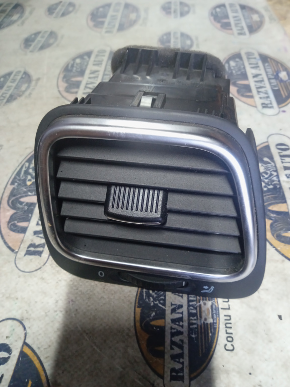 Grila ventilație dreapta Volkswagen Scirocco 2011