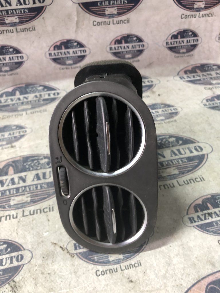 Grila ventilație dreapta Volkswagen Tiguan 2008