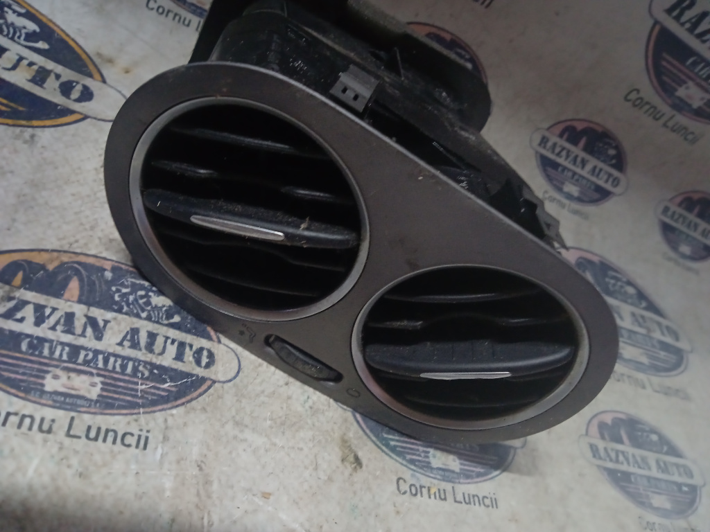 Grila ventilație dreapta Volkswagen Tiguan 2008