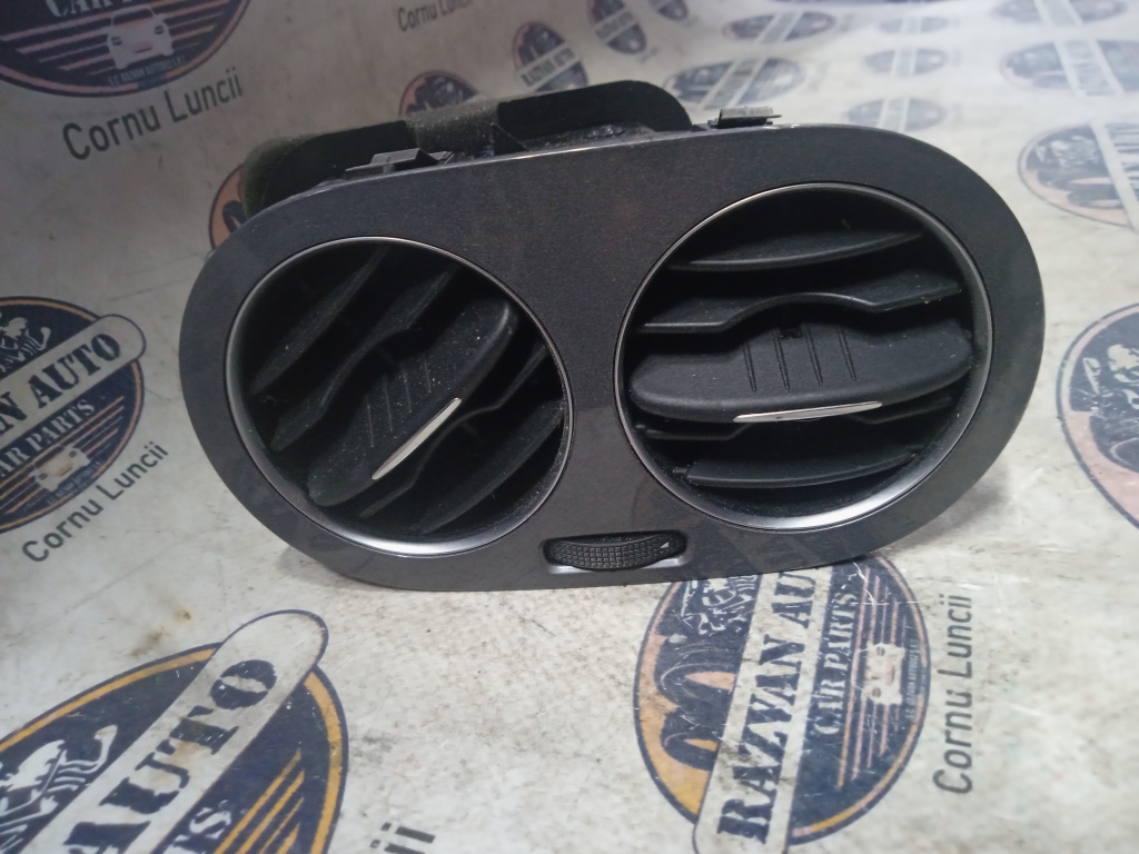 Grila ventilație dreapta Volkswagen Tiguan 2014