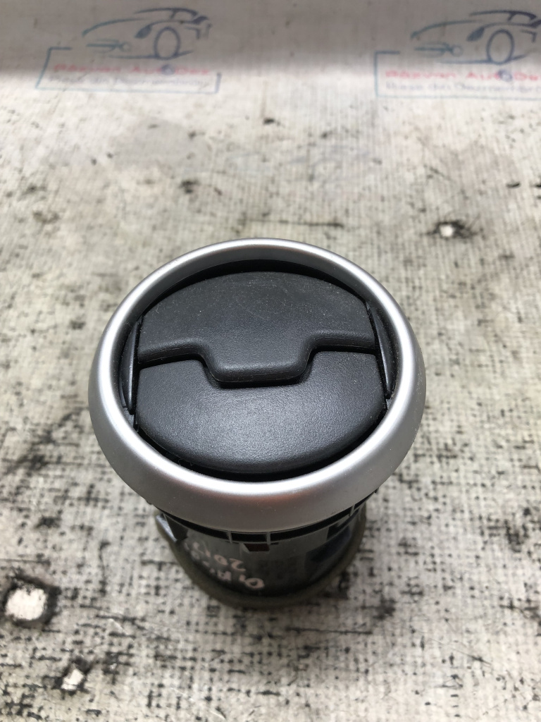Grila ventilație Nissan Qashqai 1.6 Motorina 2012