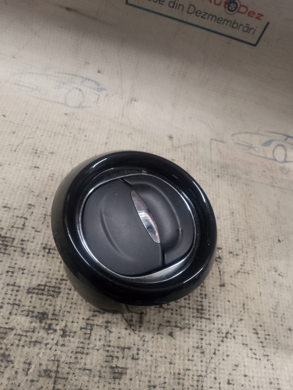 Grila ventilație Renault Captur 0.9 Benzina 2016, 687606325R