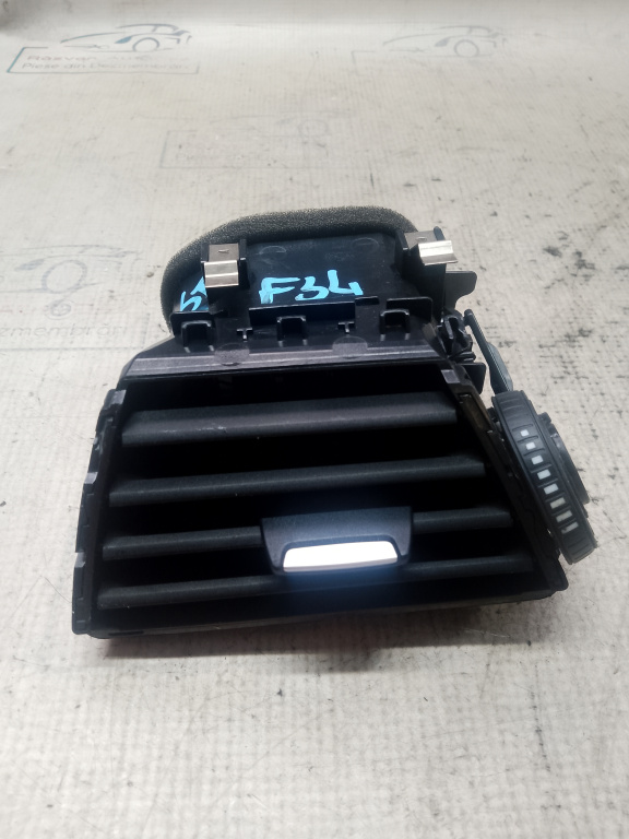 Grila ventilație stânga BMW Seria 3 GT F34 2014, 9231970-13