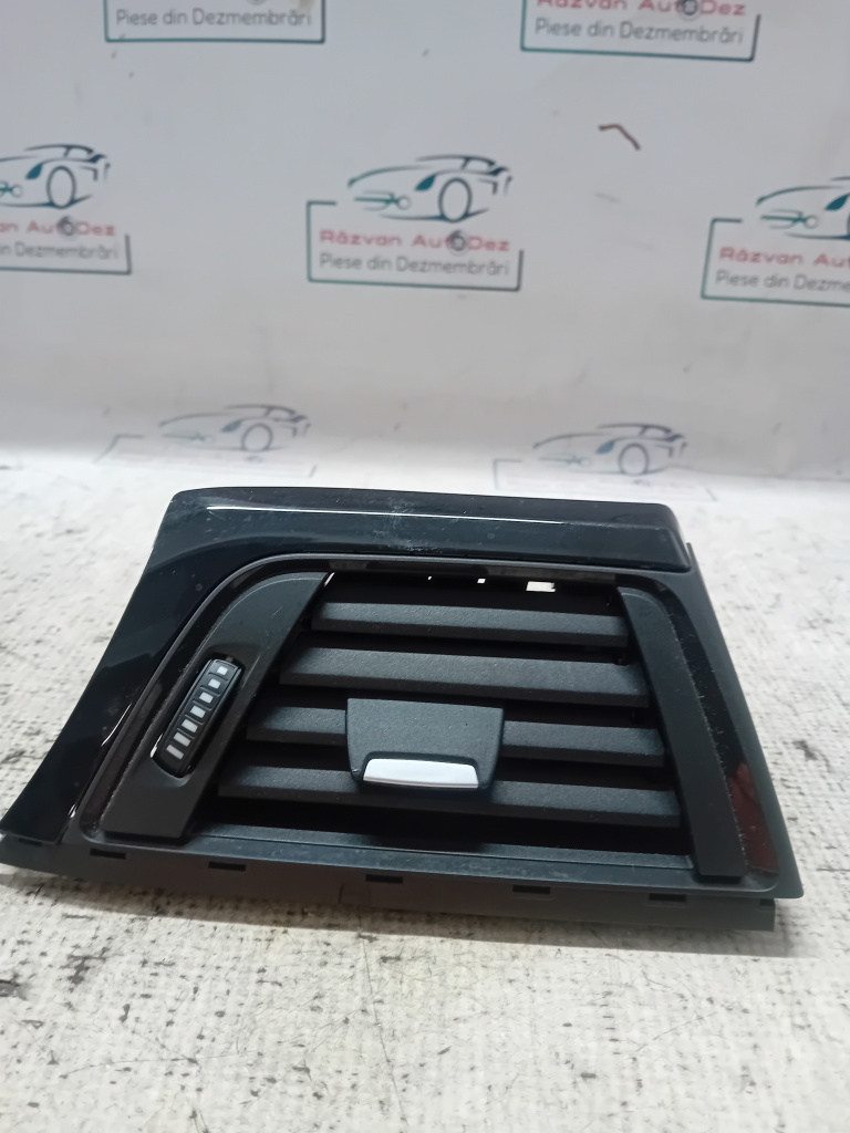 Grila ventilație stânga BMW Seria 4 F36 2016, 923199509