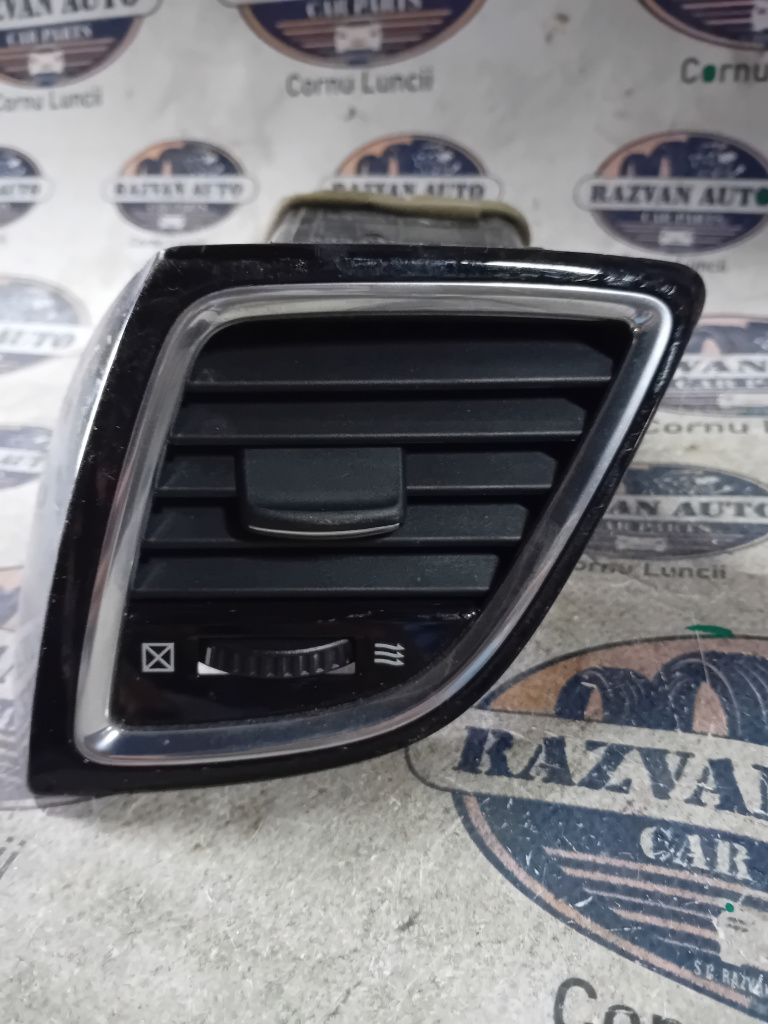 Grila ventilație stânga Mazda 3 2014