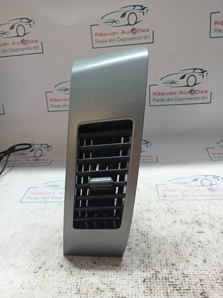 Grila ventilație stânga Mitsubishi Outlander 2012