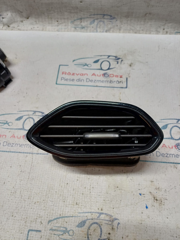 Grila ventilație stânga Opel Crossland X - Benzina 2018, 13461688