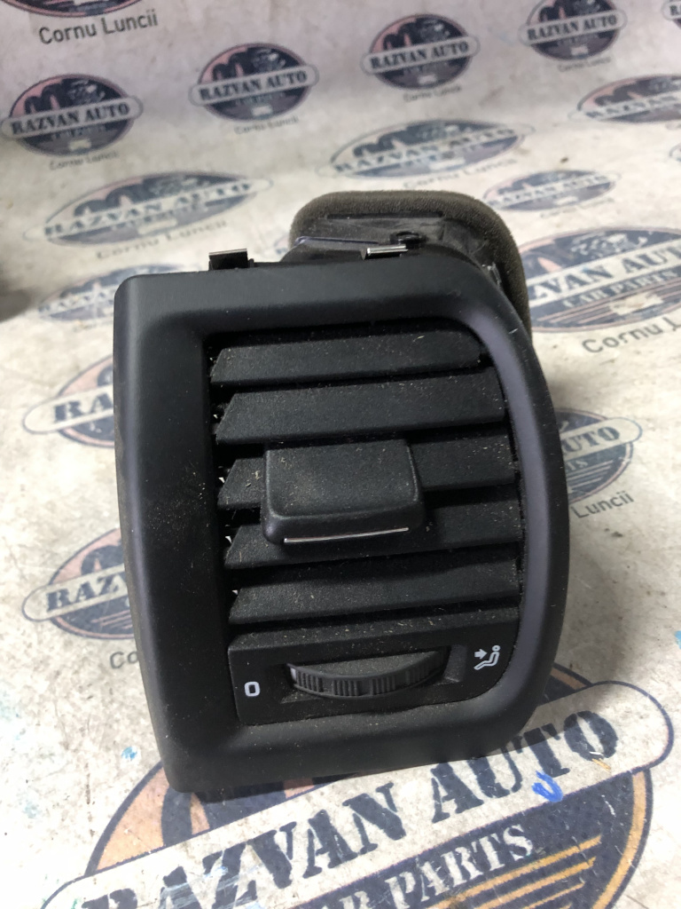 Grila ventilație stânga Skoda Fabia 2 2011