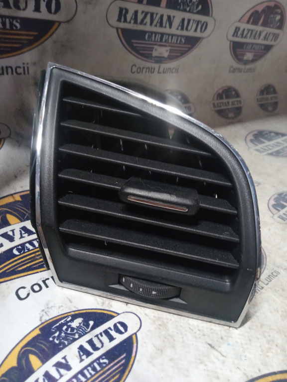 Grila ventilație stânga Skoda Fabia 3