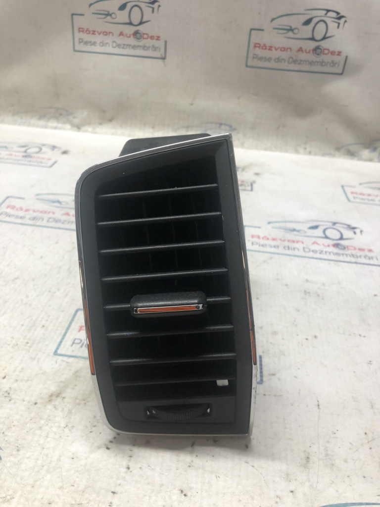 Grila ventilație stânga Skoda Kodiaq 2.0 Motorina 2018, 565819701C