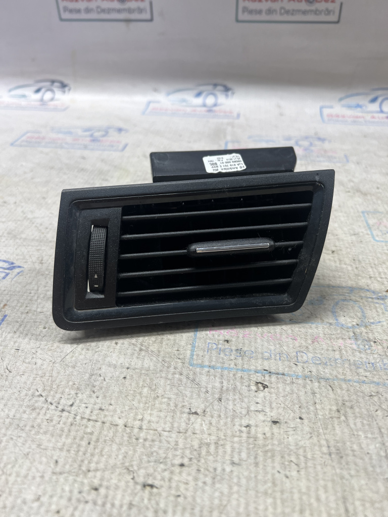 Grila ventilație stânga Skoda RAPID 2014, 5JA819701E