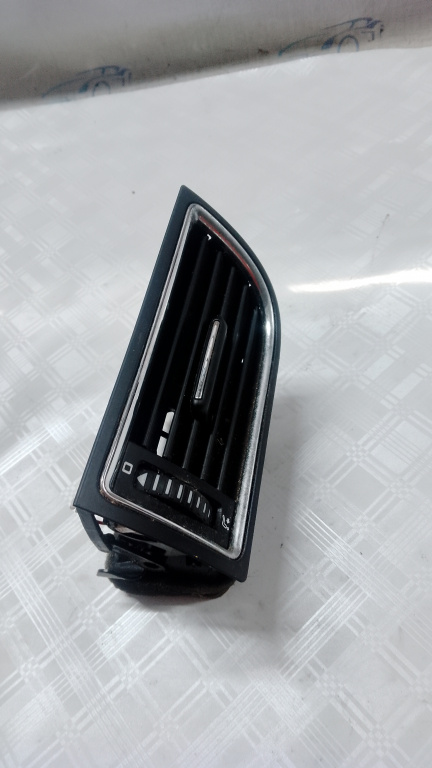 Grila ventilație stânga Skoda Superb 2 - Motorina 2011, -