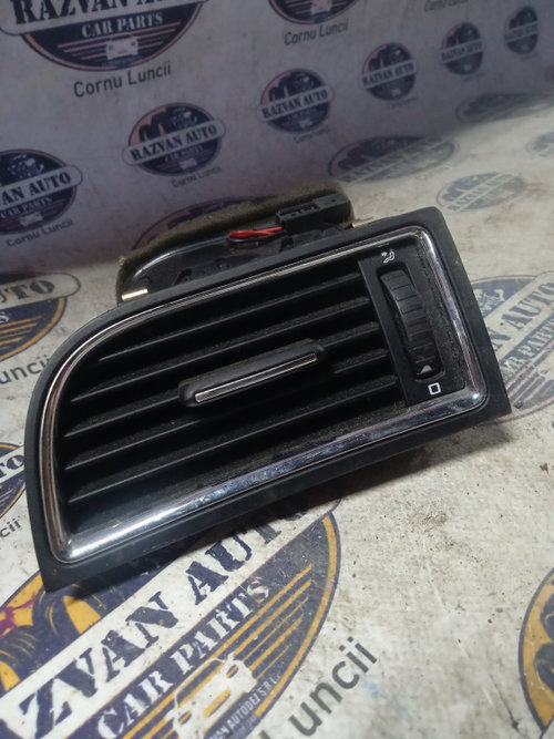Grila ventilație stânga Skoda Superb 2