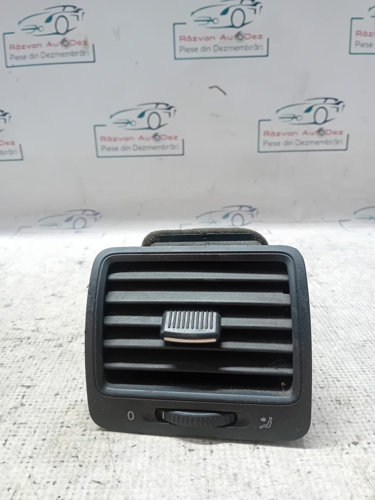 Grila ventilație stânga Volkswagen Golf 5 2006