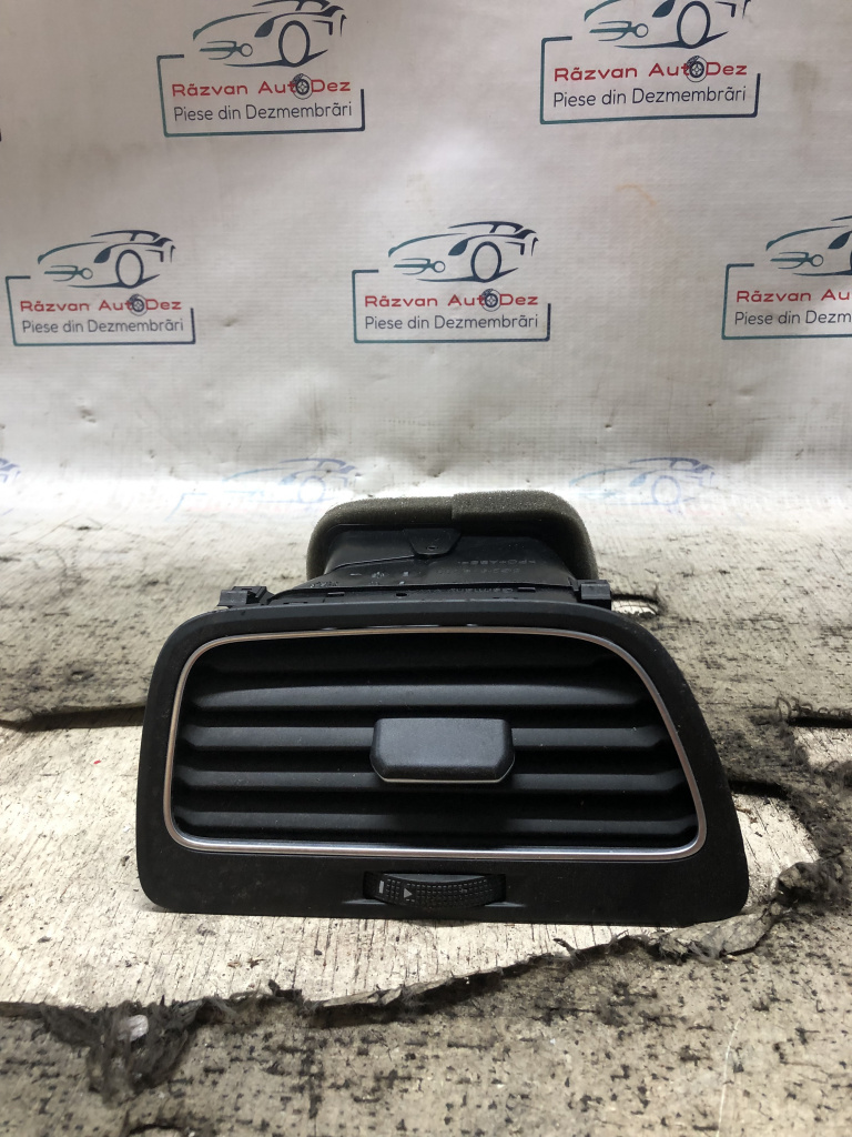 Grila ventilație stânga Volkswagen Golf 7 1.0 Benzina 2019