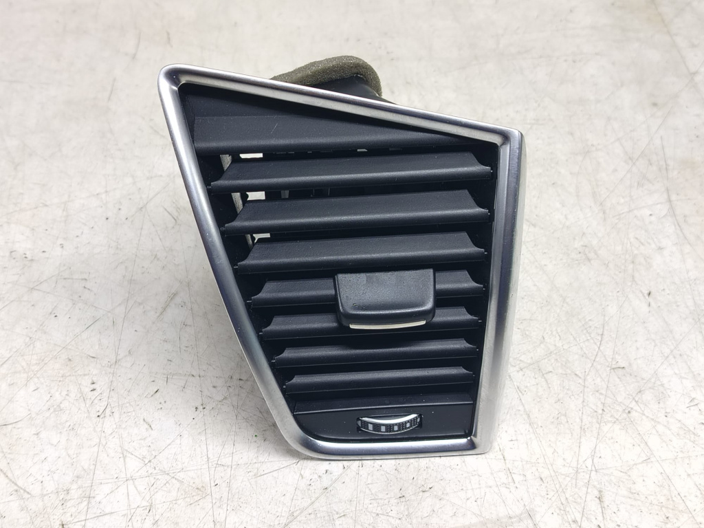 Grila ventilantie bord 8r1820902l Audi SQ5 8R [2012 - 2017] 3.0 bi-tdi CGQB