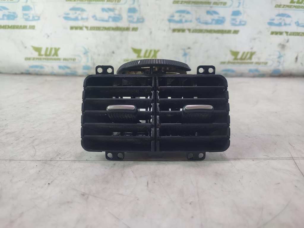Grila ventilatie 1K0819203A Volkswagen VW Golf 5 [2003 - 2009] 1.9 tdi BLS