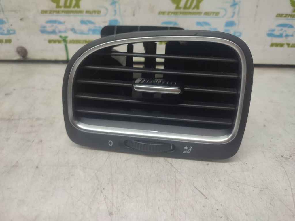 Grila ventilatie 5k0919709d Volkswagen VW Golf 6 [2008 - 2015] 1.6 tdi CAYC