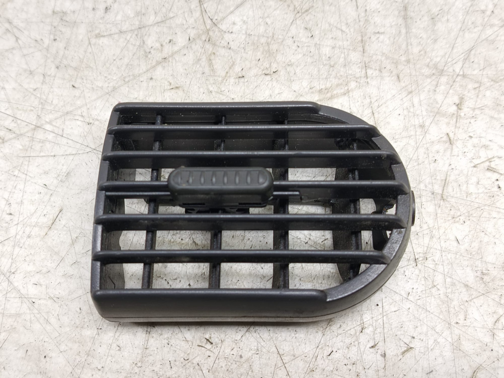 Grila ventilatie 90535120 Opel Corsa C [facelift] [2003 - 2006] 1.2 benzina Z12XE