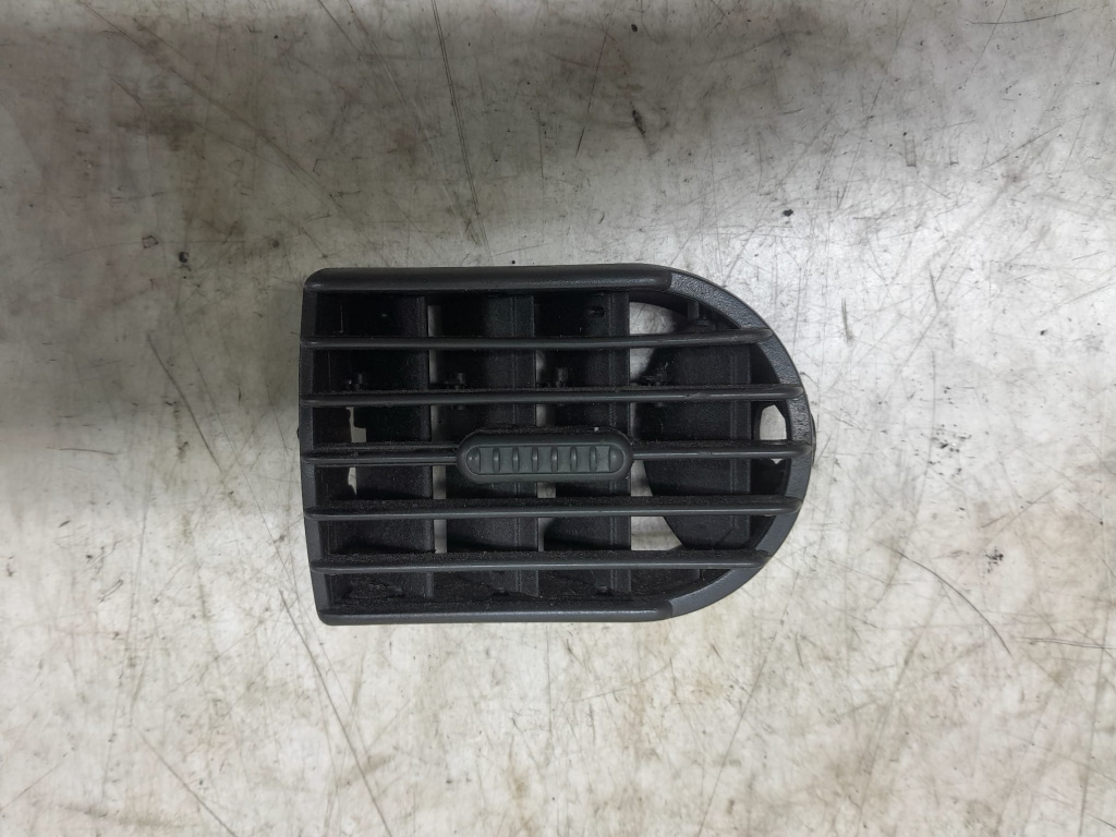 Grila ventilatie 90535120 Opel Corsa C [facelift] [2003 - 2006] 1.2 benzina Z12XE