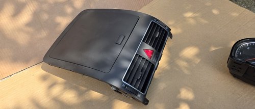 Grila ventilatie aer centrala cu sertar bord Vw Touran 2011 2012 2013 2014