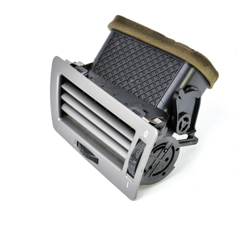 Grila Ventilatie Aer Din Bord Bmw 7 (E65, E66, E67) 2001-2008 730 D M57 D30 (306D3) Motorina Stanga 8223333, 8 223 333, 64228223333, 6422 8 223 333, 6422-8 223 333, 64.22-8 223 333, 141218 10, 64.22-6 943 005, 6422-6 943 005, 6422-6 943 005, 6 943 00