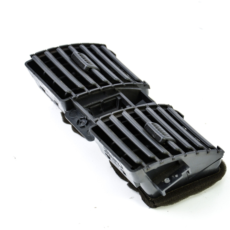 Grila Ventilatie Aer Din Bord Hyundai Terracan (Hp) 2001-2007 2.9 Crdi 4Wd J3 Motorina Centru 84960H1600, 84960-H1600 Trw