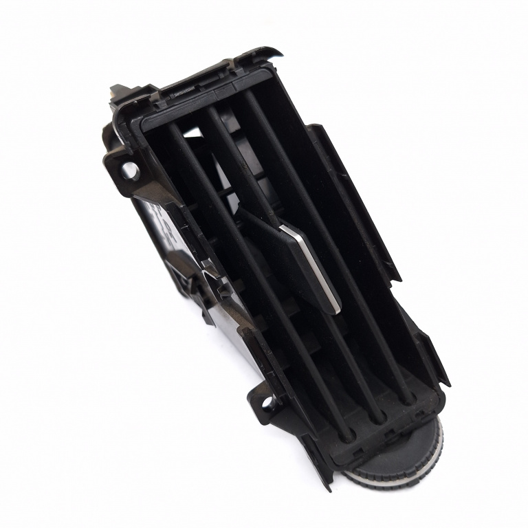 Grila Ventilatie Aer Din Bord Infiniti S50 (Fx35, Fx45) 2003-2008 3.5 24V V6 Vq35 Benzina Centru 68751Cg000, 68751Cg001, E6215161500