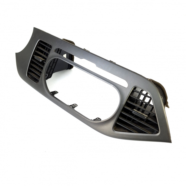 Grila Ventilatie Aer Din Bord Kia Picanto (Ta) 2011 > 1.2 G4La Benzina Centru 974101Y000, 974201Y000, 847401Y400, 84740-1Y400, 809B613200, 809D5648, Mt10015, B09B913200 Hyundaikia Mobis