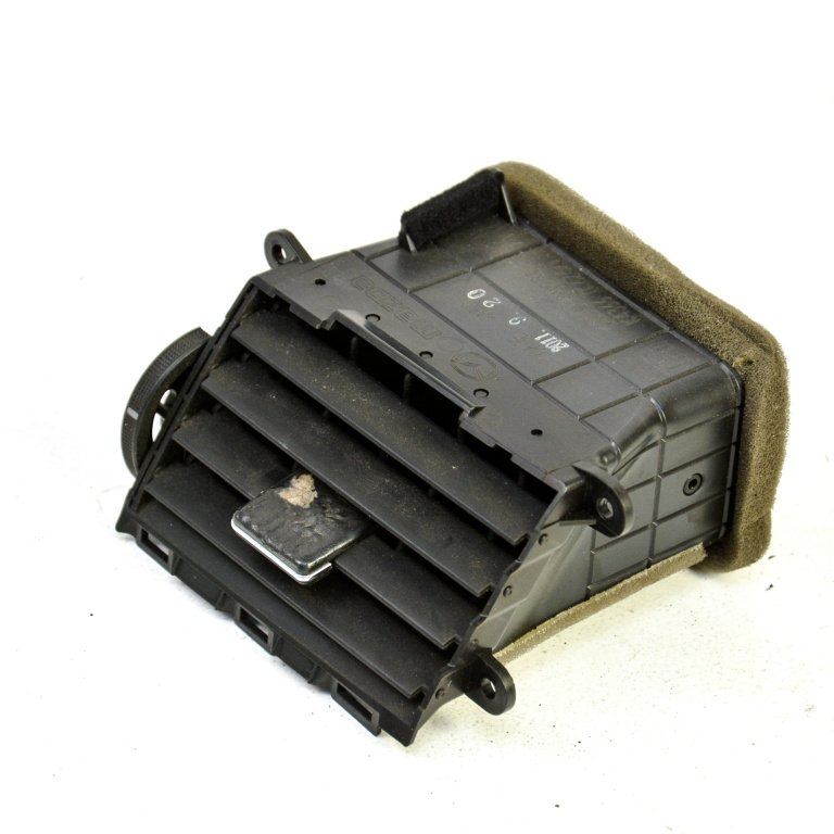 Grila Ventilatie Aer Din Bord Mazda 6 (Gh) 2007-2012 2.2 D R2Bf Motorina Centru Dreapta Gs1Dgm931, Gs1D-Gm931