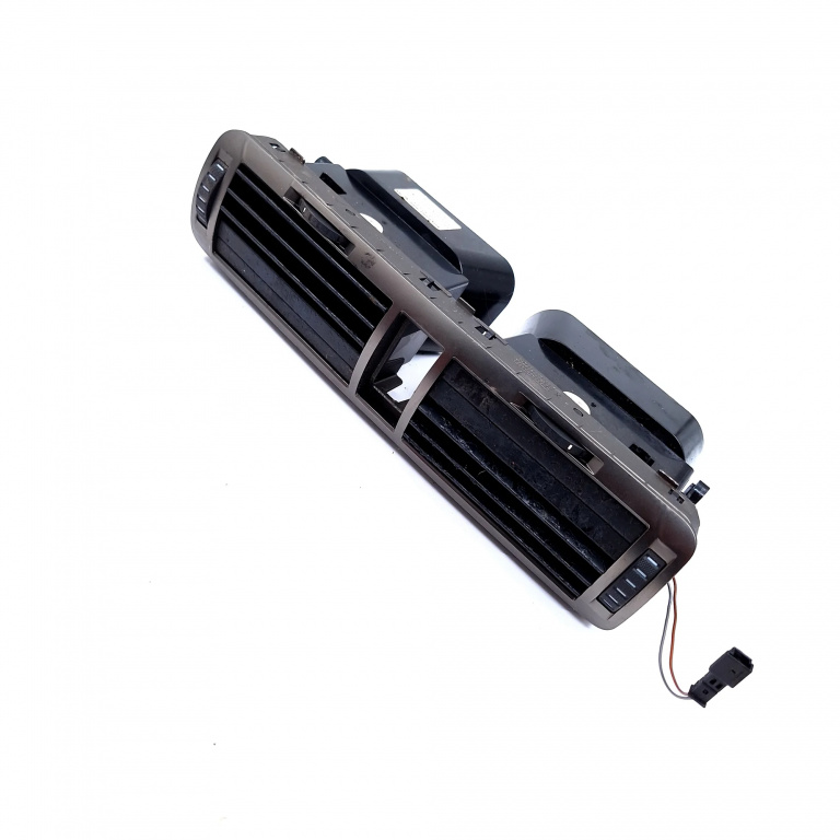 Grila Ventilatie Aer Din Bord Skoda Superb 1 (3U) 2001-2008 Centru 3U0820951A