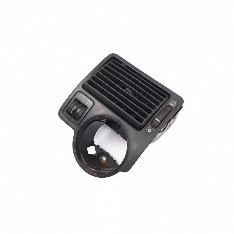 Grila Ventilatie Aer Din Bord Vw Golf 4 1997-2004 1.9 Tdi Axr Motorina Stanga 1J1815715A, 1J0941333A Helag