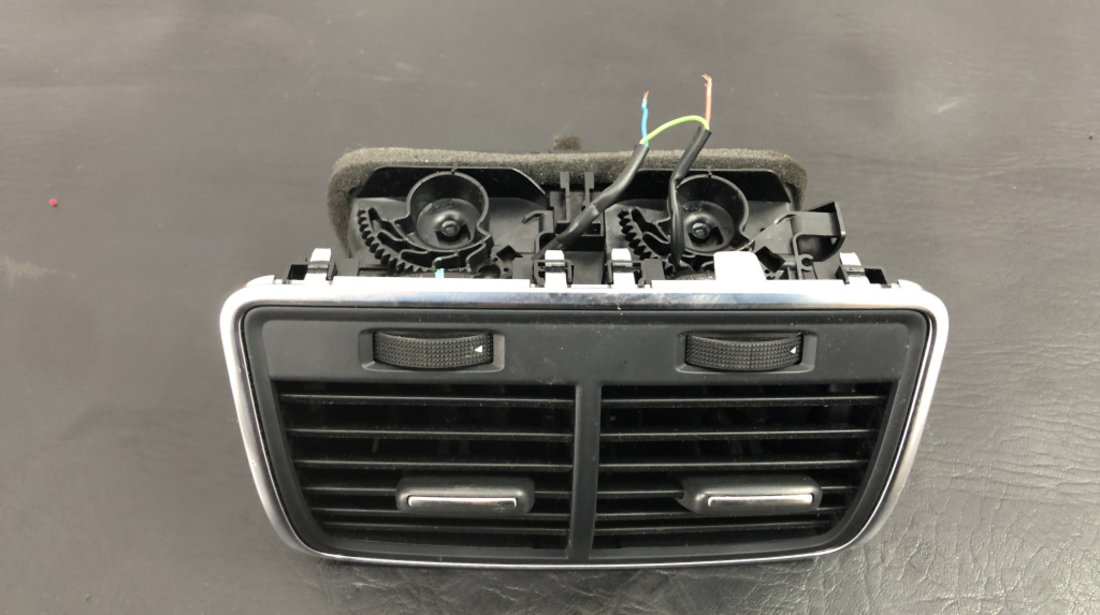 Grila ventilatie aer spate Audi A6 C7 Avant 3.0TDI Quattro Automat sedan 2015 (4G0819203)