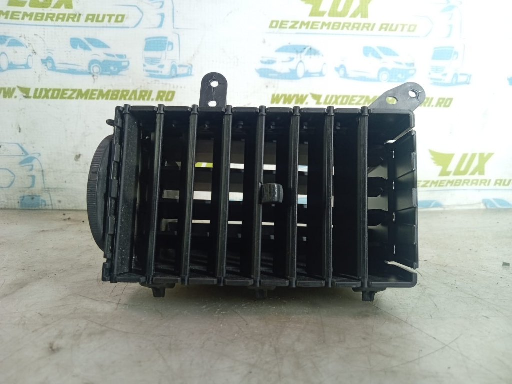 Grila ventilatie bord 05028821AA Chrysler Voyager 5 [2007 - 2011] 2.8 crdi vm64c