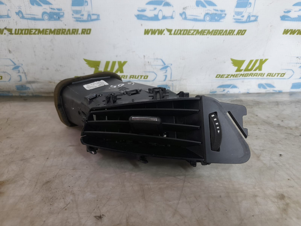 Grila ventilatie bord 13261539RH Opel Astra J [2009 - 2012] 1.7 cdti A17DTR