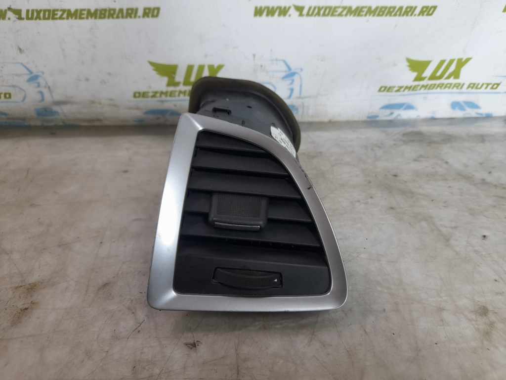 Grila ventilatie bord 13261540RH Opel Astra J [2009 - 2012] 1.7 cdti A17DTR