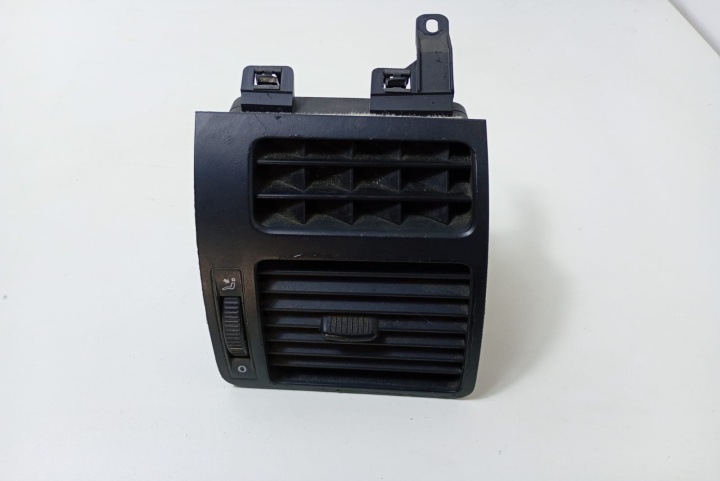 Grila ventilatie bord 1T0819704A Volkswagen VW Touran [facelift] [2006 - 2010]